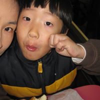 Young Yang Photo 36