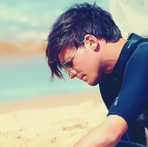 Carly Tomlinson Photo 6